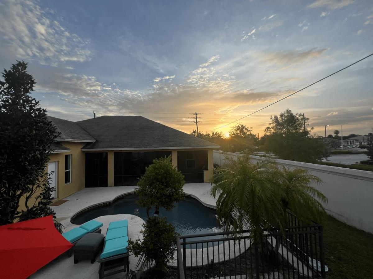 Holiday home Discover Your Oasis: Tropical Haven In Psl *