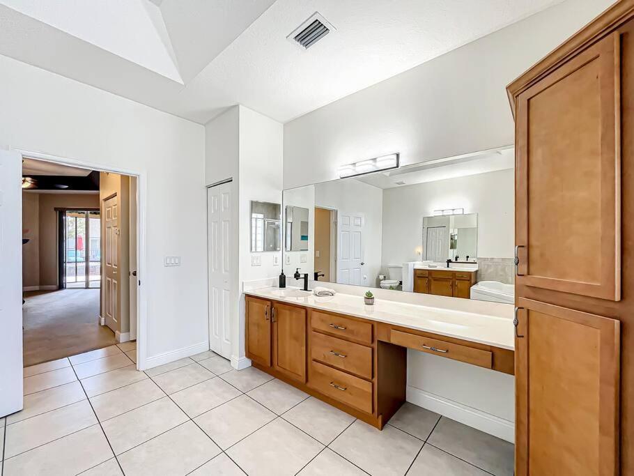 Discover Your Oasis: Tropical Haven In Psl Holiday home Port St. Lucie
