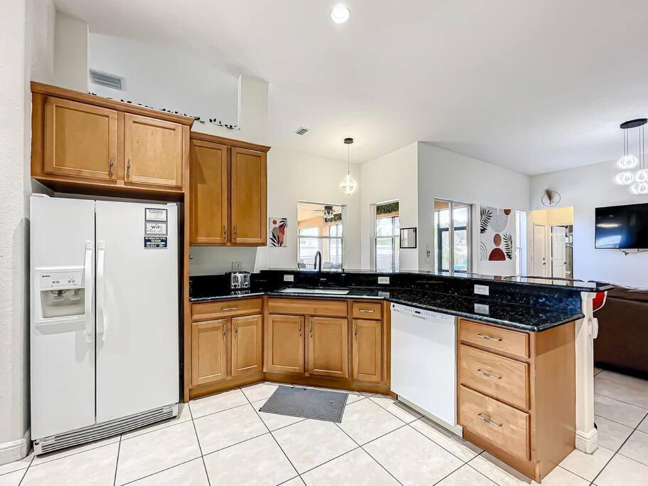 Discover Your Oasis: Tropical Haven In Psl Port St. Lucie